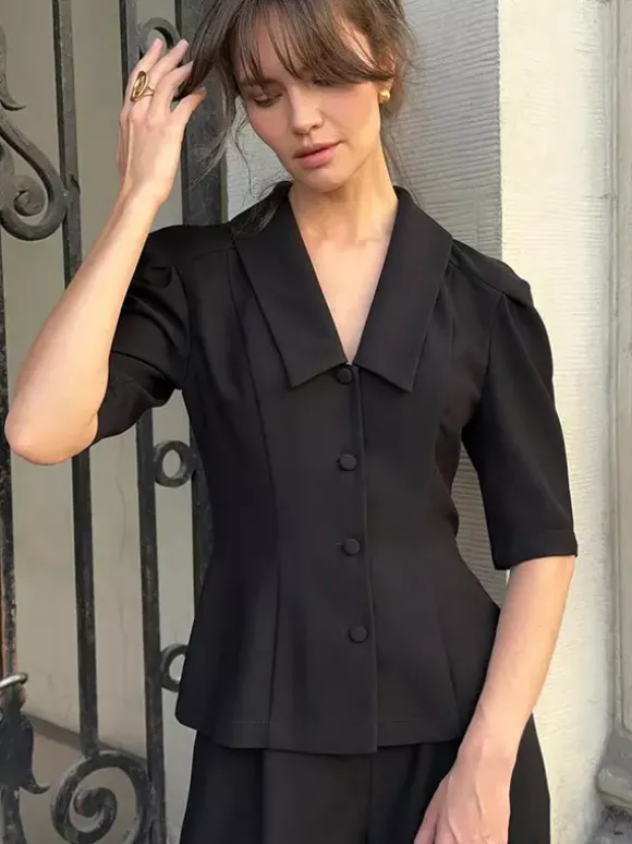 Ensemble coordonné sophistiqué style français pour femme - Haut à manches bouffantes et col cranté pantalon noir à jambes larges - Tenue de travail été 2026