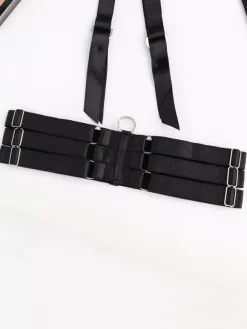 Ensemble de lingerie 3 pièces noir : soutien-gorge sans bonnets culotte et porte-jarretelles