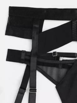 Ensemble de lingerie 3 pièces noir : soutien-gorge sans bonnets culotte et porte-jarretelles