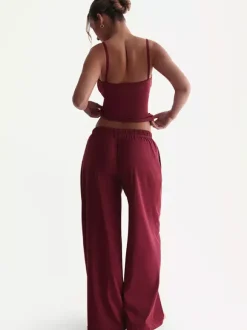 Ensemble deux pièces bordeaux décontracté au quotidien bretelles col sans manches pantalon.