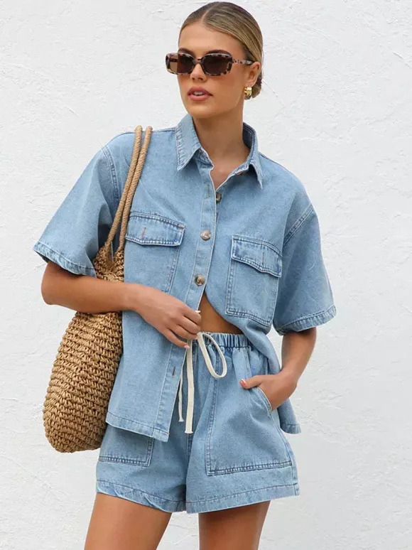 Ensemble deux pièces en jean délavé moyen pour femme - Short à cordon et chemise boutonnée - Tenues décontractées d'été 2026