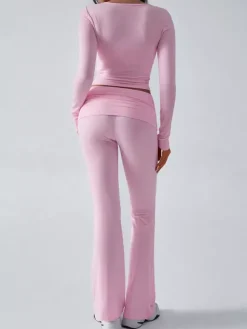 Ensemble deux pièces manches longues pour femme - Haut court ajusté à col en V et pantalon évasé style yoga - Collection printemps 2026