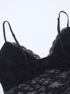 Ensemble deux pièces noir de soirée en dentelle polyester décontractée à bretelles et col sans manches