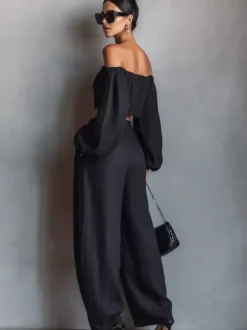 Ensemble deux pièces noir sans bretelles à manches longues et pantalon