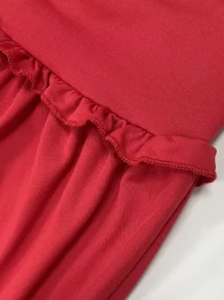 Ensemble deux pièces rouge chic streetwear : jupe plissée sans manches dos nu à bretelles