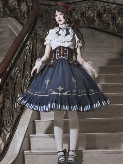 Ensemble Lolita classique chemisier blanc jupe bleue et corset trois pièces style steampunk
