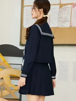 Ensemble Lolita JK d'uniforme scolaire japonais : T-shirt marin à manches longues bleu marine foncé et jupe courte