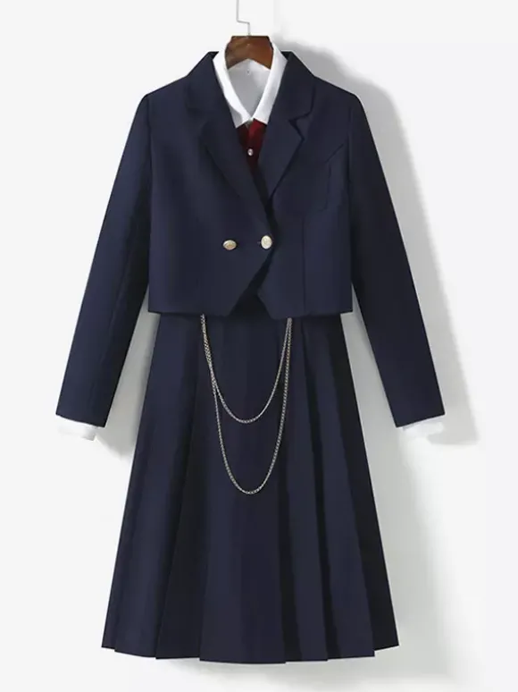 Ensemble Lolita JK d'uniforme scolaire japonais composé d'un manteau d'une chemise et d'une jupe à manches longues avec chaînes noires.