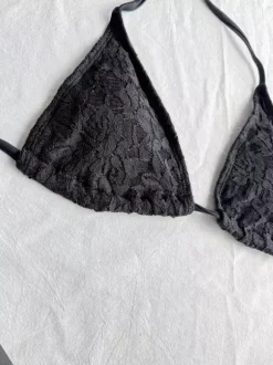 Ensemble maillot de bain rouge sexy en dentelle ajourée décolleté en V manches longues cache-maillot soutien-gorge dos nageur