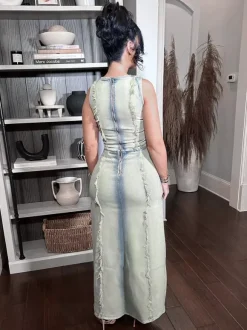 Ensemble 2 pièces en denim délavé pour femme - Jupe longue fendue déchirée style vintage et crop top - Tenue de festival d'été 2026