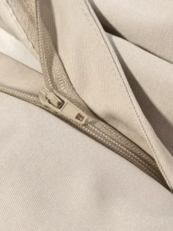 Ensemble 2 pièces : pantalon blanc plissé en polyester col rabattu manches longues.