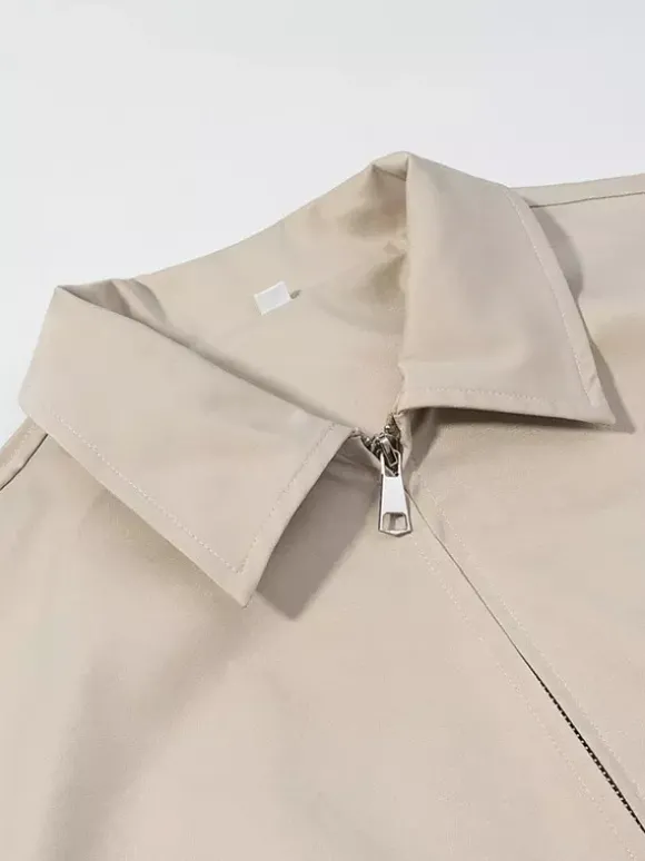 Ensemble 2 pièces : pantalon blanc plissé en polyester col rabattu manches longues.