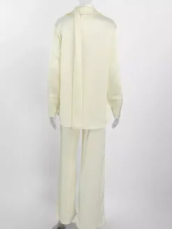 Ensemble 2 pièces pour femme : chemise à col et pantalon large style décontracté.