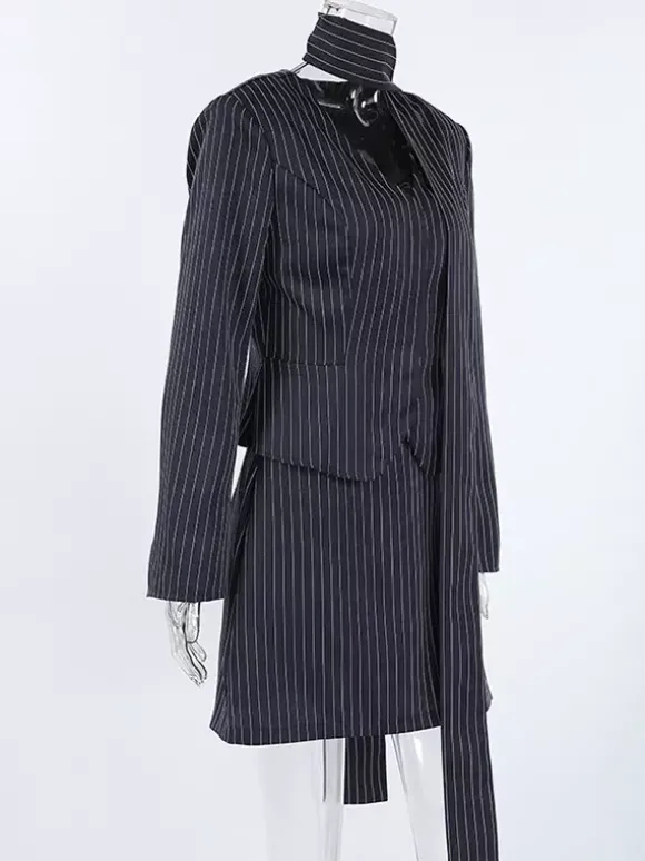 Ensemble robe blazer à fines rayures et tailleur jupe pour femme - Bleu marine chic col foulard coupe ajustée - Collection printemps 2026