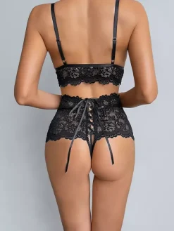 Ensembles 2 pièces de lingerie : soutien-gorge et culotte en dentelle noire sans bonnets