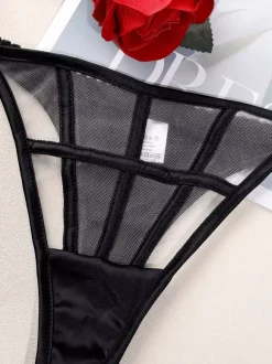 Ensembles de lingerie en dentelle noire à bretelles soutien-gorge cage culotte et porte-jarretelles