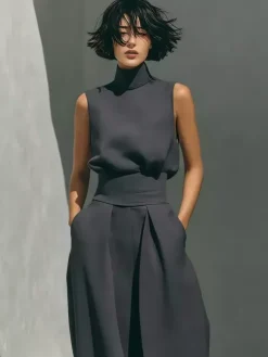 Ensembles deux pièces : pantalon et robe maxi écru blanc à col montant sans manches élégants
