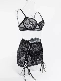Ensemble soutien-gorge et culotte 3 pièces noir à lacets et imprimé floral transparent