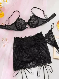 Ensemble soutien-gorge et culotte 3 pièces noir à lacets et imprimé floral transparent