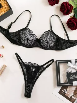 Ensemble soutien-gorge et culotte blancs en dentelle deux pièces pour la mariée