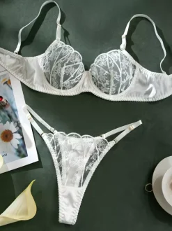Ensemble soutien-gorge et culotte blancs en dentelle deux pièces pour la mariée