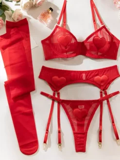 Ensemble soutien-gorge et culotte en dentelle rouge sexy pour femme 4 pièces.