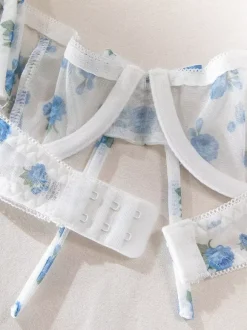 Ensembles 2 pièces de lingerie de mariée : soutien-gorge blanc sans bonnets à imprimé floral et culotte assortie.
