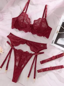 Ensembles 4 pièces de lingerie en dentelle noire : soutien-gorge jarretelle et culotte.