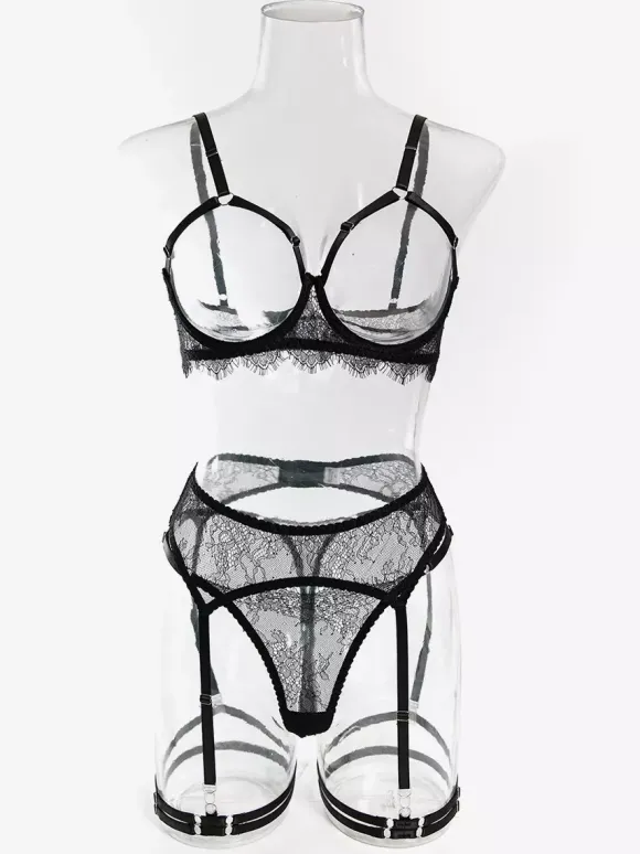 Ensembles 4 pièces de lingerie en dentelle sans bonnets : soutien-gorge et culotte noirs en dentelle.