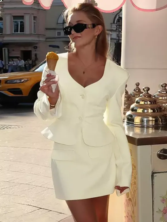 Ensemble tailleur jupe élégant pour femme - Blazer péplum et mini-jupe 2 pièces - Style classique chic - Collection printemps 2026