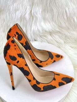 Escarpins à talons hauts en crin de cheval à bout pointu et motif animalier