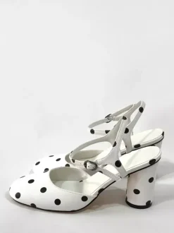 Escarpins blancs vintage à bout rond et à talons carrés à pois