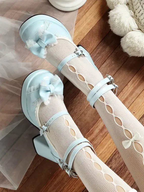 Escarpins Lolita Sweet 艙illets bleus n艙uds lacets bout rond cuir PU talon compensé.