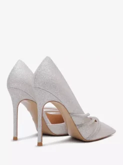 Escarpins argentés à paillettes bout pointu et talons hauts