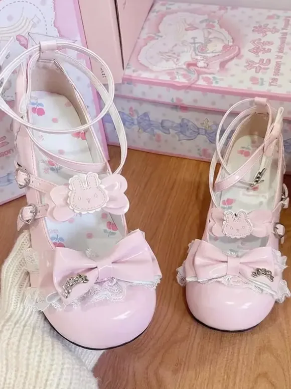 Escarpins Lolita Sweet blanc écru n艙uds bride cheville talon compensé en cuir PU.