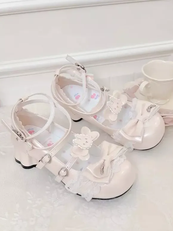 Escarpins Lolita Sweet blanc écru n艙uds bride cheville talon compensé en cuir PU.