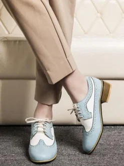 Femmes Oxfords Classic Round Toe Lace Up Chaussures Oxford en cuir Synthétique