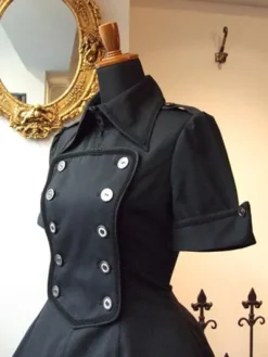 Gothique Lolita OP Robe Bouton Bow Ruffle Deux Tons Haut Bas Lolita Robe Une Pièce Déguisements Halloween