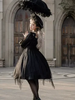 Gothique Lolita OP Robe Noir Bourgogne Vols Manches Longues Épaule Nu Lolita Une Pièce Robe