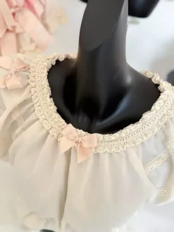 Haut beige clair à manches courtes en polyester