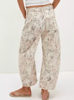 Jean à imprimé chat pour femme - Pantalon en denim beige neutre style rétro à jambes larges en forme de fer à cheval - Collection printemps-été 2026