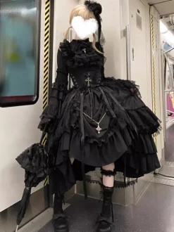 Jupe Gothic Lolita à volants noire et blanche avec ceinture