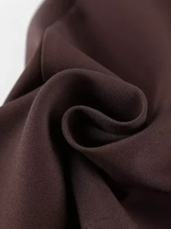 Jupe midi droite taille haute fendue sur le devant en dentelle