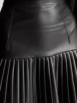 Jupe mini évasée à taille haute en similicuir plissée accordéon pour femme 2026