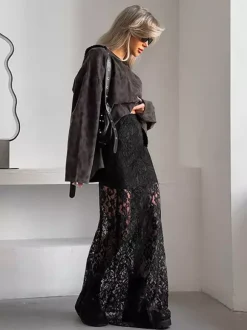 Jupe taille haute en dentelle noire transparente ajourée