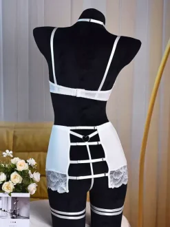 Linge de Mariée Ensemble de lingerie de mariée 4 pièces en dentelle transparente et résille blanche : soutien-gorge culotte jupe et porte-jarretelles