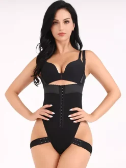 Lingerie gainante noire avec boutons sur le devant ceinture ventrale bretelles à boucle pantalon gainant avec fesses exposées combinaison avec bretelles amovibles