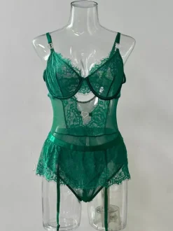 Lingerie en dentelle noire sexy pour femme