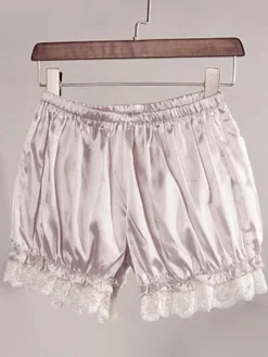 Lolita Shorts dentelle blanche Ruffles soyeux pour femmes Déguisements Halloween