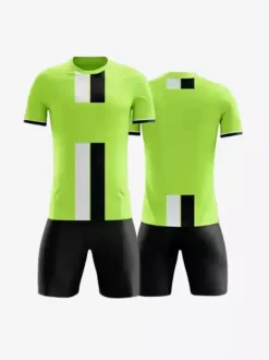 Maillot de football personnalisé à manches courtes à rayures pour homme